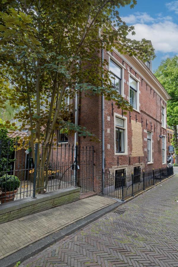 Erfgoed City House Grande Madame Agaath ลีวาร์เดิน ภายนอก รูปภาพ
